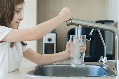 Pouvez-vous boire de l'eau du robinet ou peut-elle nuire à votre santé?